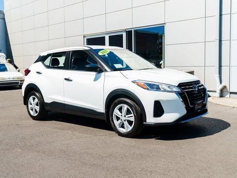 New 2025 Nissan Kicks Play S image 26