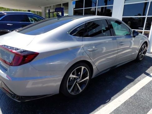 Used 2023 Hyundai Sonata SEL Plus FWD image 3