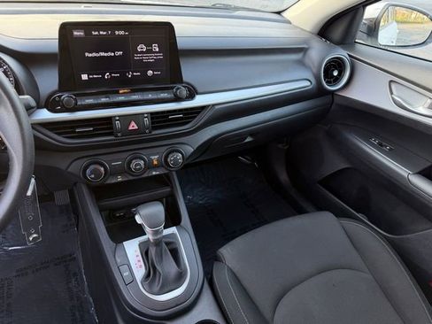 Certified 2024 Kia Forte LXS w/ LXS Technology Package image 16
