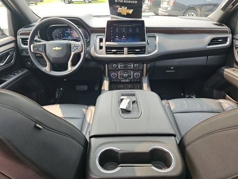Used 2023 Chevrolet Suburban High Country w/ Premium Package 2 image 13