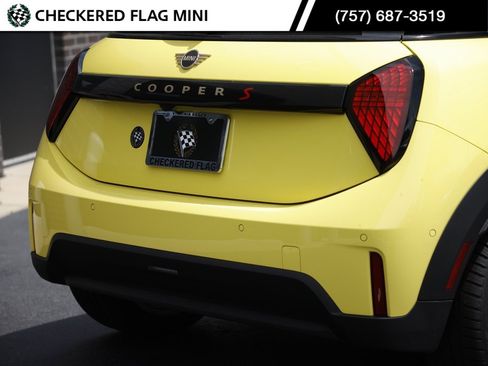 Used 2025 MINI Cooper S image 9