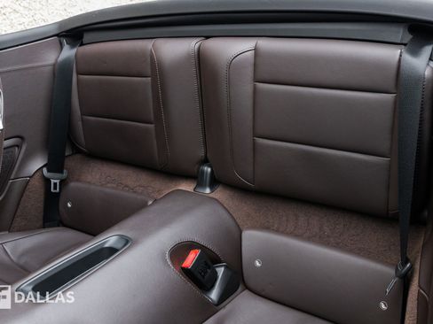 Used 2015 Porsche 911 Turbo S image 32