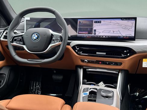 New 2026 BMW i4 eDrive40 w/ Parking Assistance Package image 10