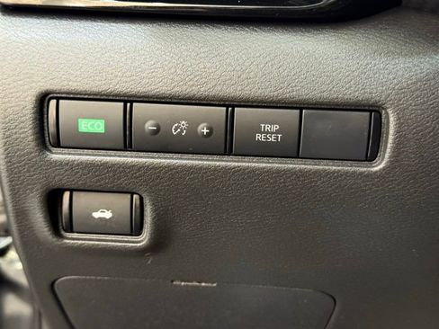 Used 2023 Nissan Sentra SV image 21