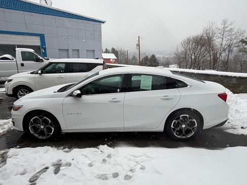 Used 2023 Chevrolet Malibu LT image 2