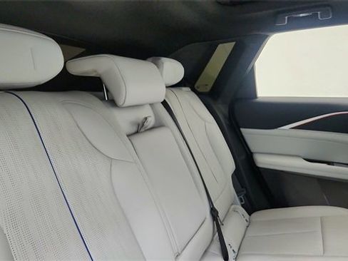 Used 2025 Cadillac Lyriq Sport image 26