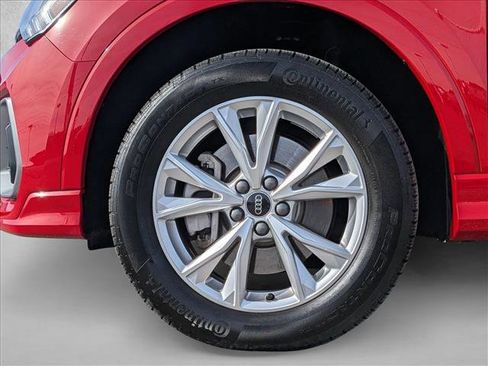 Used 2025 Audi Q3 2.0T Premium image 24