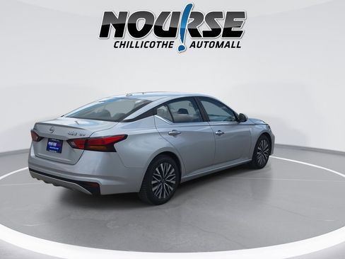 Used 2023 Nissan Altima 2.5 SV FWD image 8