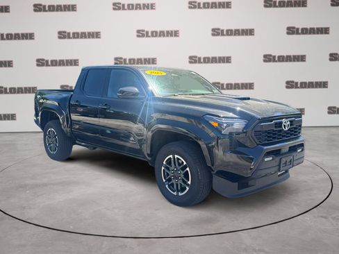Used 2025 Toyota Tacoma TRD Sport w/ TRD Sport Upgrade Package AWD/4WD image 7