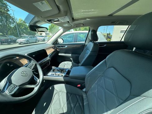 Used 2026 Volkswagen Atlas SE w/ Panoramic Sunroof Package AWD/4WD image 7