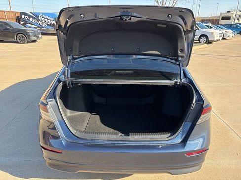 Used 2025 Honda Accord SE image 18
