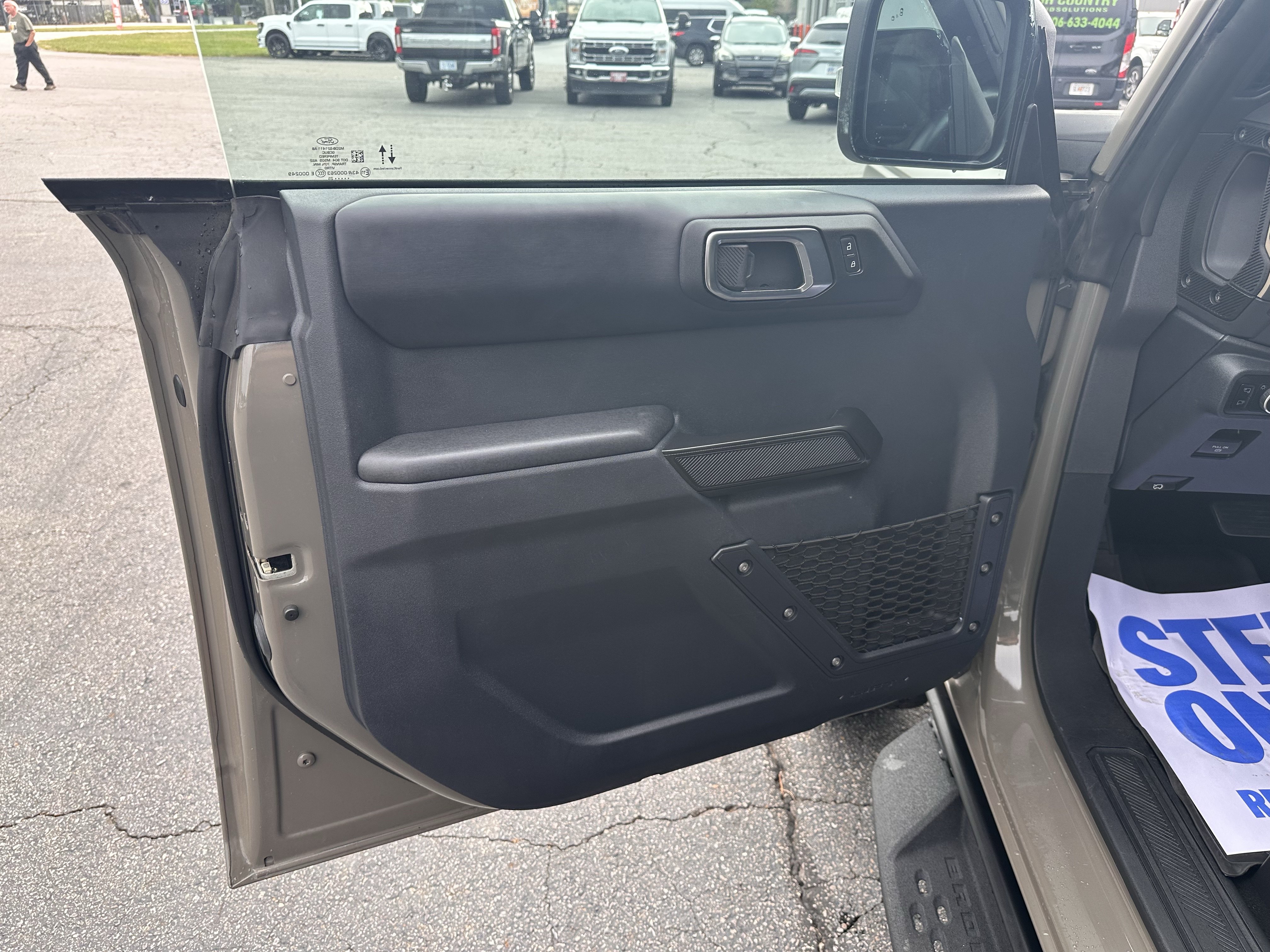 Used 2025 Ford Bronco Badlands w/ Matte Film Protection Package AWD/4WD image 9