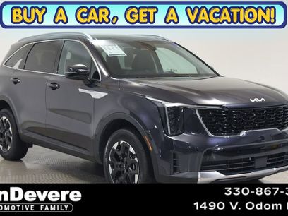 Used 2025 Kia Sorento S w/ Panoramic Sunroof Package
