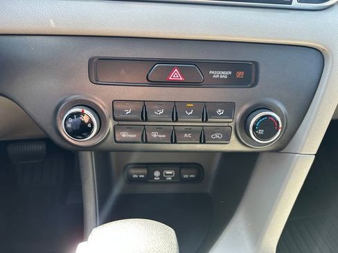 Used 2019 Kia Sportage LX image 23