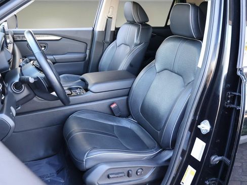 Used 2023 Honda Pilot Elite image 10