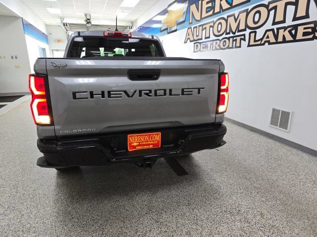 Used 2023 Chevrolet Colorado Z71 w/ Z71 Convenience Package 2 AWD/4WD image 6
