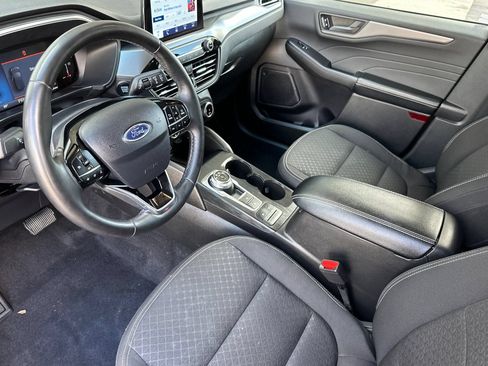 Used 2024 Ford Escape Active AWD/4WD image 9