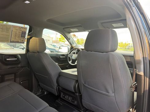 Used 2022 Chevrolet Silverado 1500 LT AWD/4WD image 16