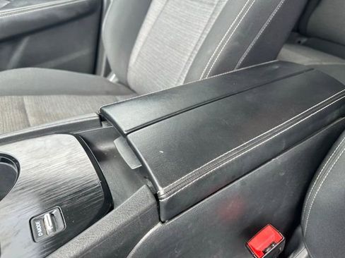 Used 2023 Nissan Rogue SV image 33