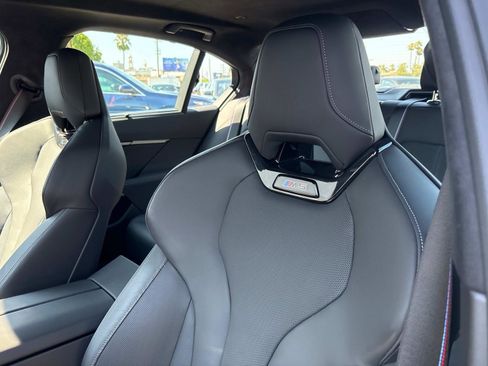 Used 2025 BMW M5 w/ Carbon Package image 25