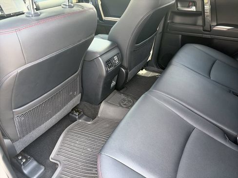 Used 2024 Toyota 4Runner TRD Off-Road Premium w/ Moonroof Package AWD/4WD image 28
