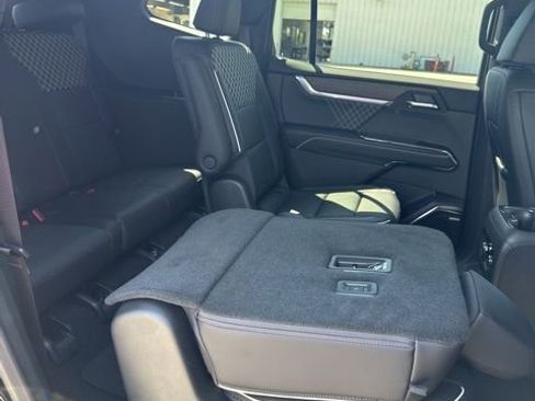 Used 2025 GMC Acadia Denali w/ Super Cruise Package AWD/4WD image 56