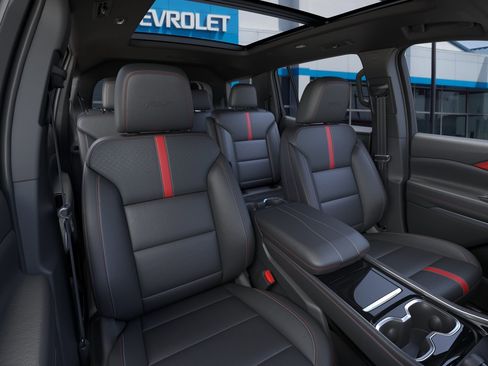 New 2026 Chevrolet Traverse RS w/ LPO, Floor Liner Package AWD/4WD image 62