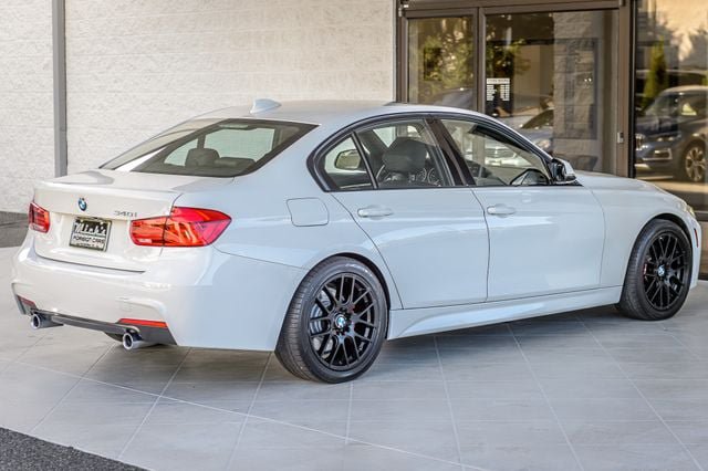 Used 2018 BMW 340i Sedan RWD image 9