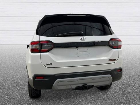 New 2025 Honda Pilot TrailSport image 4