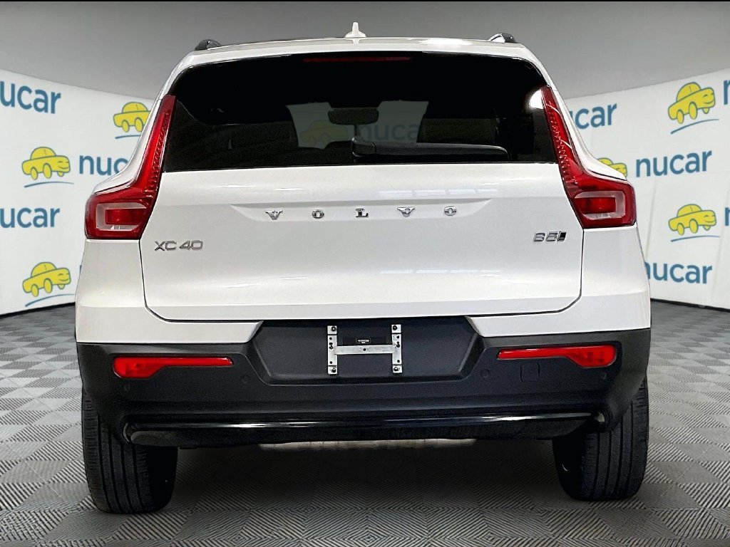 Used 2024 Volvo XC40 B5 Plus w/ Protection Package Premier AWD/4WD image 5