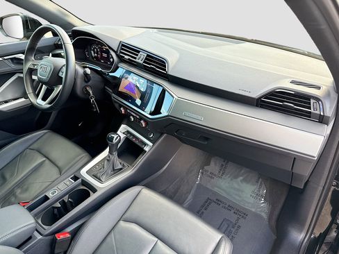Used 2025 Audi Q3 2.0T Premium image 14
