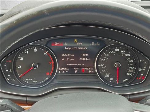 Used 2021 Audi Q5 Premium w/ Convenience Package image 12