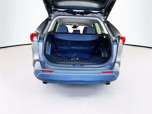 Used 2021 Toyota RAV4 XLE w/ Convenience Package image 26