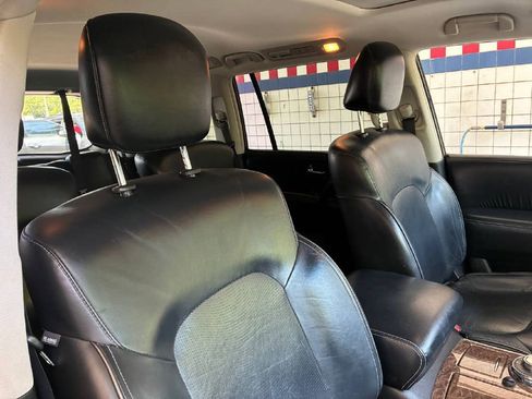 Used 2017 INFINITI QX80 4WD w/ Driver Assistance Package image 17