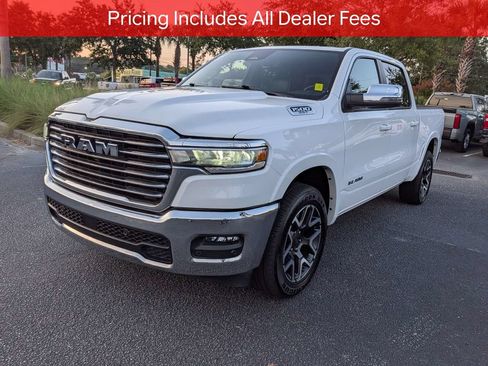 Used 2025 RAM 1500 Laramie AWD/4WD image 8