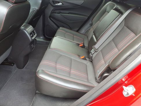 Certified 2024 Chevrolet Equinox RS FWD image 11