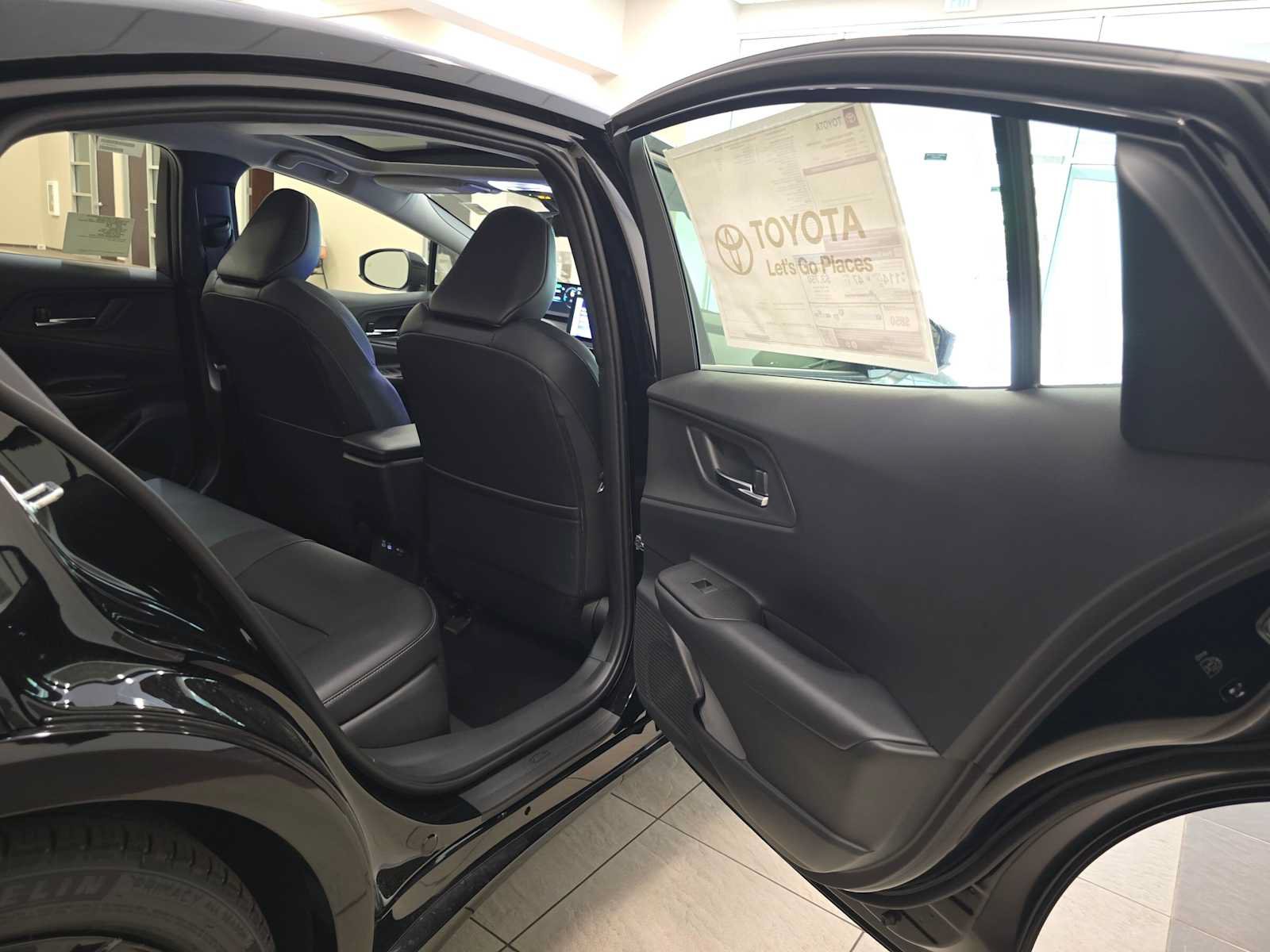 New 2027 Toyota Prius Plug-In Hybrid FWD image 26