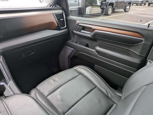Used 2024 GMC Sierra 3500 Denali w/ Denali Reserve Package AWD/4WD image 16