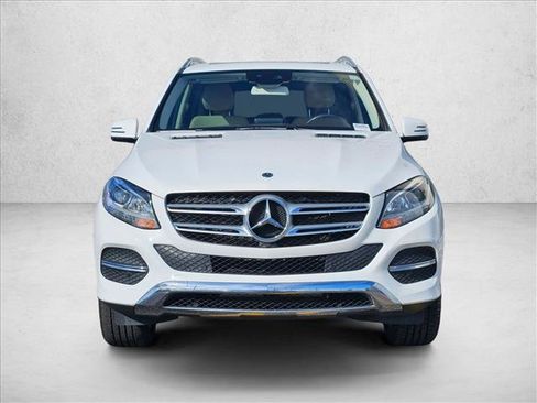 Used 2019 Mercedes-Benz GLE 400 4MATIC image 2