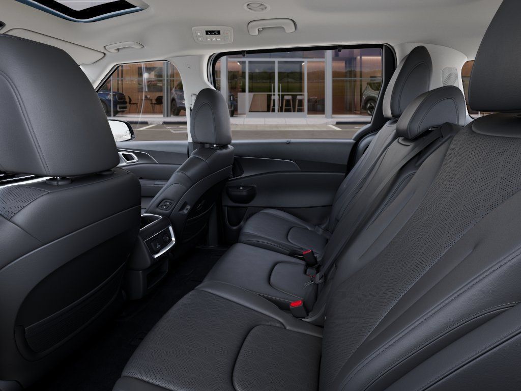 New 2027 Kia Carnival SX FWD image 18