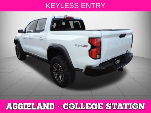 Used 2026 Chevrolet Colorado ZR2 w/ Technology Package AWD/4WD image 6