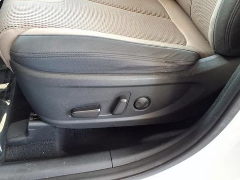 Used 2019 Hyundai Santa Fe SEL AWD/4WD image 6