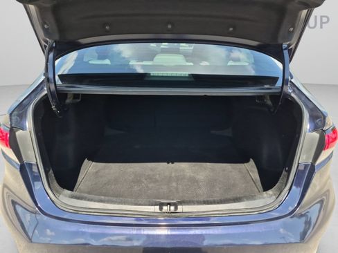 Used 2022 Toyota Corolla LE FWD image 27