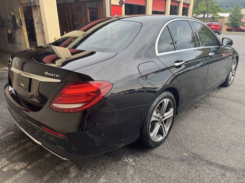 Used 2019 Mercedes-Benz E 300 4MATIC image 7