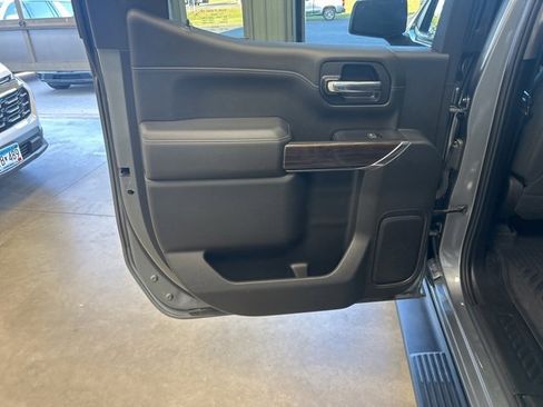 Used 2022 Chevrolet Silverado 1500 RST image 32