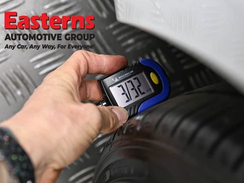 Used 2023 Tesla Model 3 Standard Range image 22