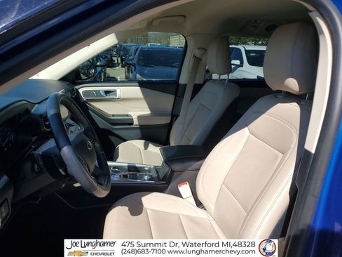 Used 2020 Ford Explorer XLT w/ Equipment Group 202A AWD/4WD image 20