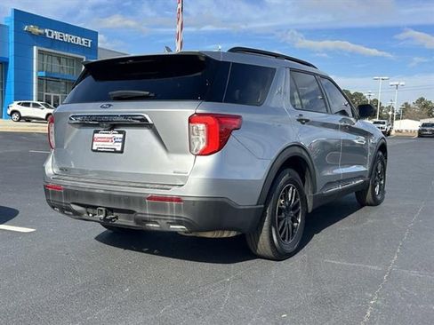 Used 2020 Ford Explorer XLT w/ Comfort Package image 7