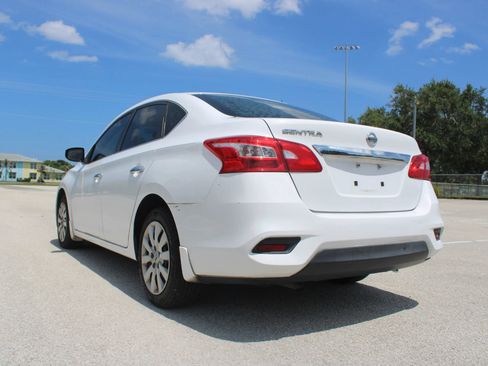 Used 2016 Nissan Sentra S FWD image 7
