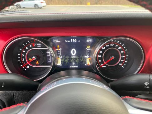 Used 2021 Jeep Gladiator Rubicon image 10